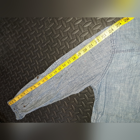 Carhartt button up shirt - Picture 10 of 10
